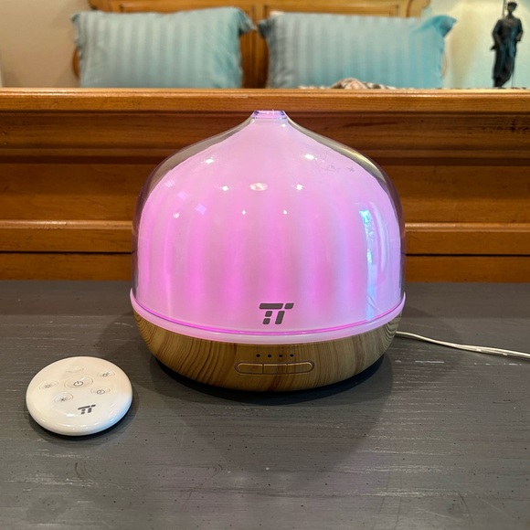 TaoTronics Essential Oil Aroma Diffuser with Remote - Picture 5 of 16